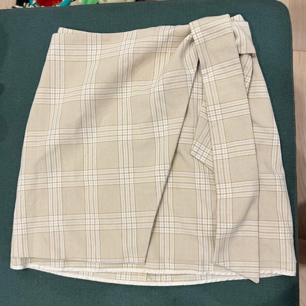 Aritzia Wilfred Plaid Skirt
